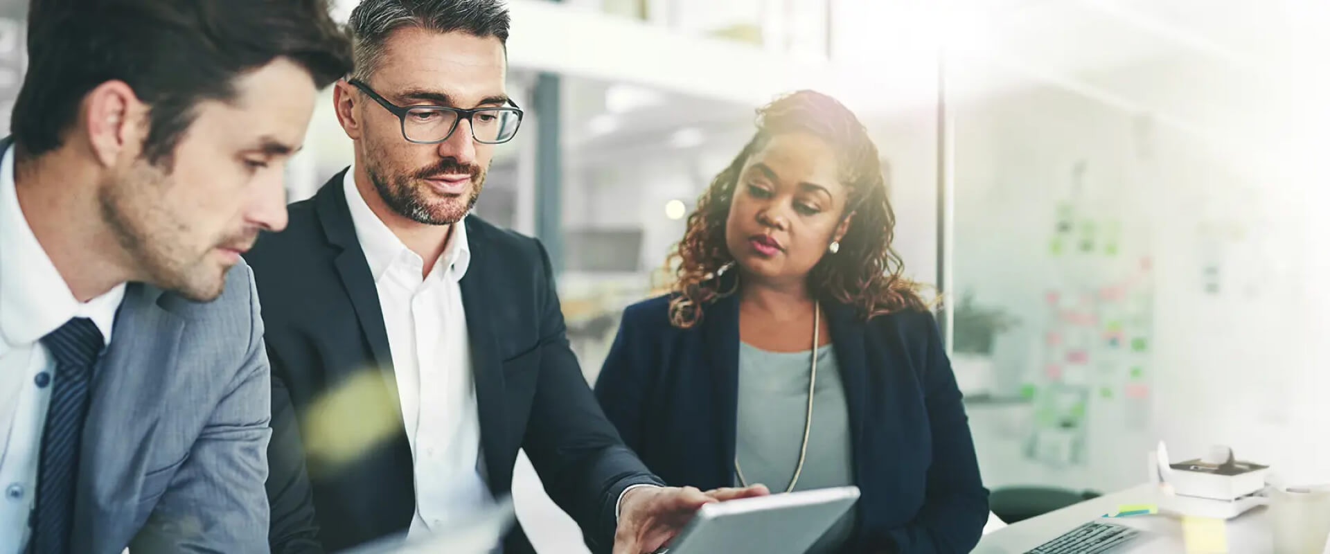 How to Identify High-Growth Investment Opportunities in the UAE